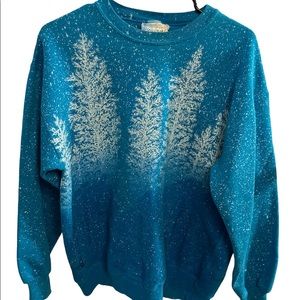 Vintage snowy trees super sweats sweatshirt